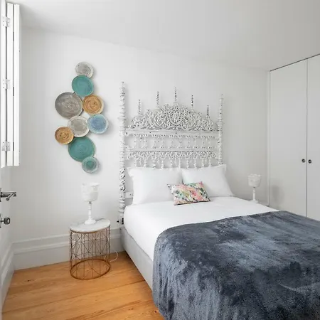 Downtown Historic Apartment